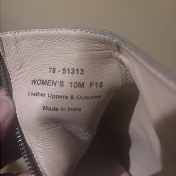 Johnston & Murphy Women's Taupe Ankle Boots | Size 10 - Picture 7 of 7